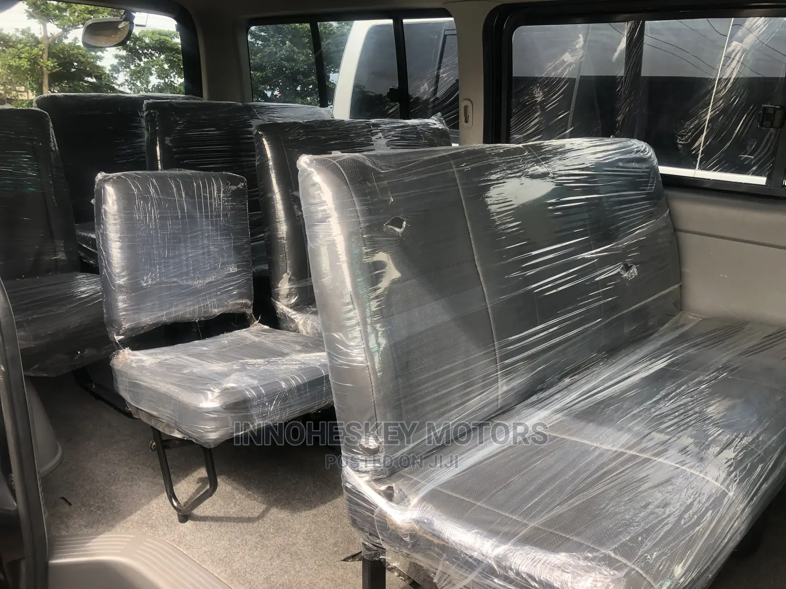 Toyota HiAce 2010 Black