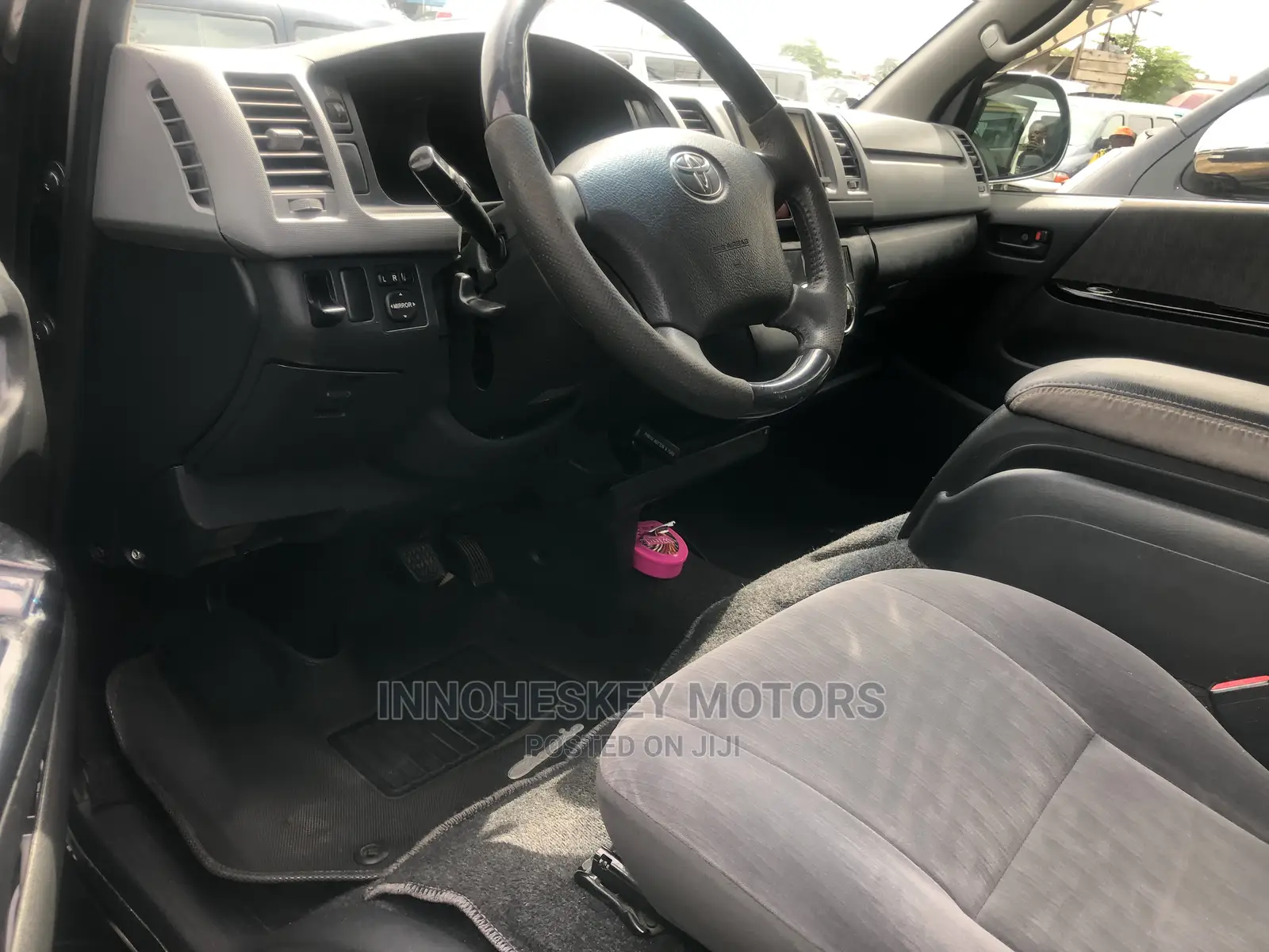 Toyota HiAce 2012 Black