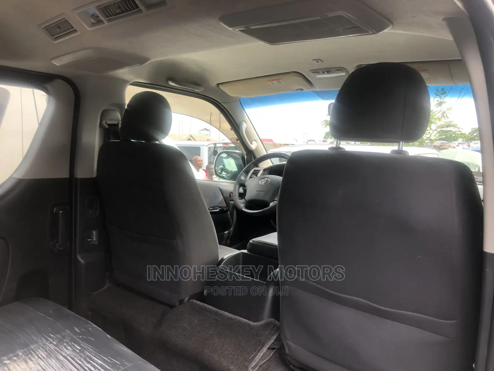 Toyota HiAce 2012 Black