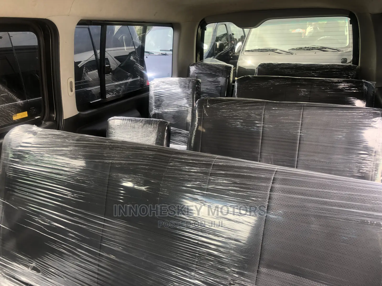 Toyota HiAce 2012 Black