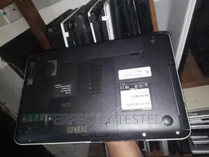 Laptop Toshiba Satellite S70T 4GB Intel Core i5 HDD 320GB