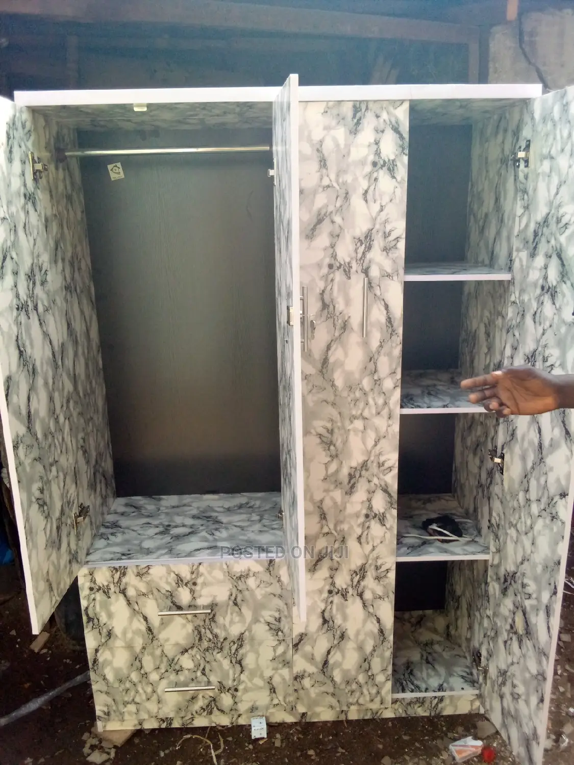 Wardrobe - Size 4 Ft Wide 6 Ft Height 