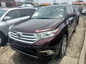 Toyota Highlander Limited 3.5L 2WD 2013 Red