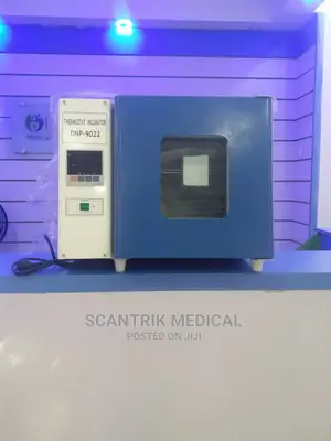 Sturdy and Cheap Laboratory Incubator