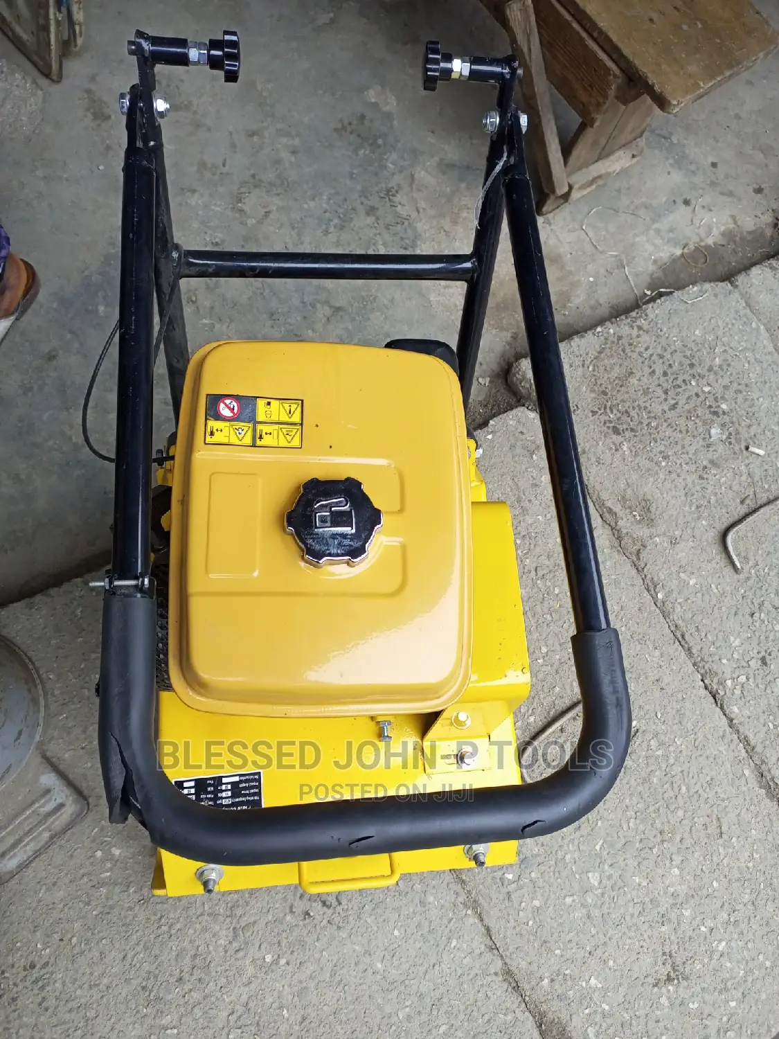Compactor Machine C90