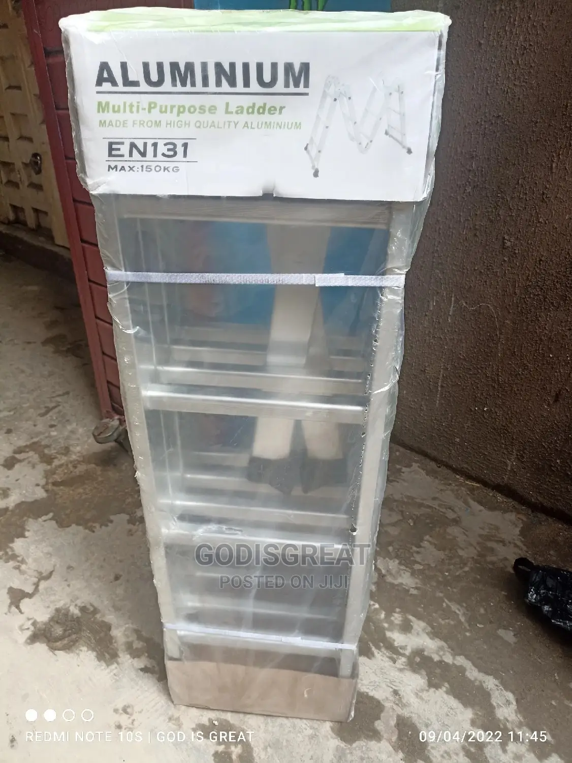 4/4 Aluminium Foldable Ladder