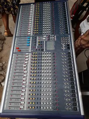 32chanels Live Console Mixer