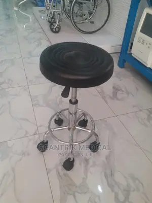 Lab Stools With Wheels / Lab Stools for School
