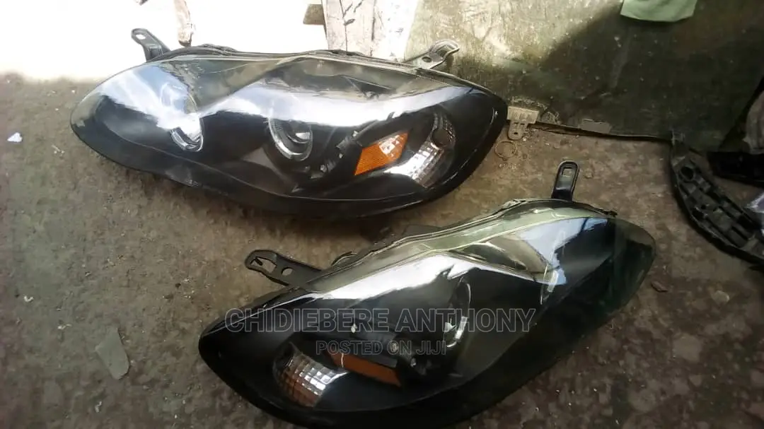 Headlamp Corrolla 2005 Yahoo Model, Available