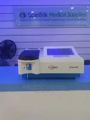 High Grade Hospital Semi Auto Chemistry Analyzer