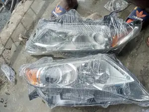 Headlamp Toyota Venza 2009 Non Charger