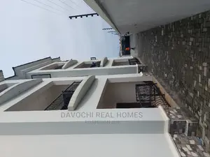 3bdrm Apartment in Okun Ajah, Lafiaji for rent