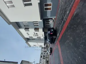 3bdrm Apartment in Orchid Road, Lekki Phase 2 for rent