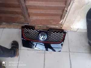 Front Gril Gti  Jetta 5 2005