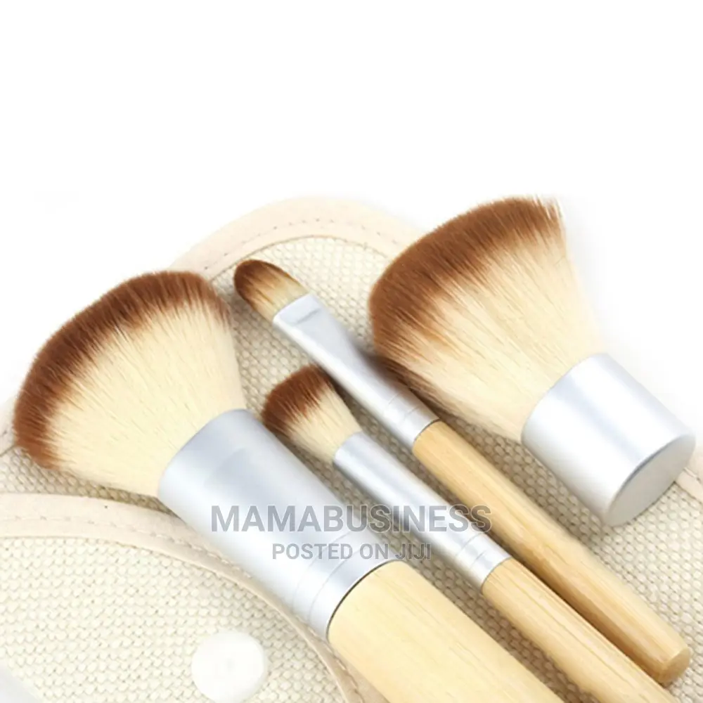 4pc Make Up Brush + 15 Colour Makeup Concealer Palette