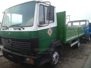 Mercedes Truck Green 7tonnes