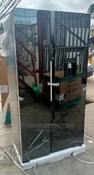 Hisense Side by Side Mirror With Water Dispenser Fridge