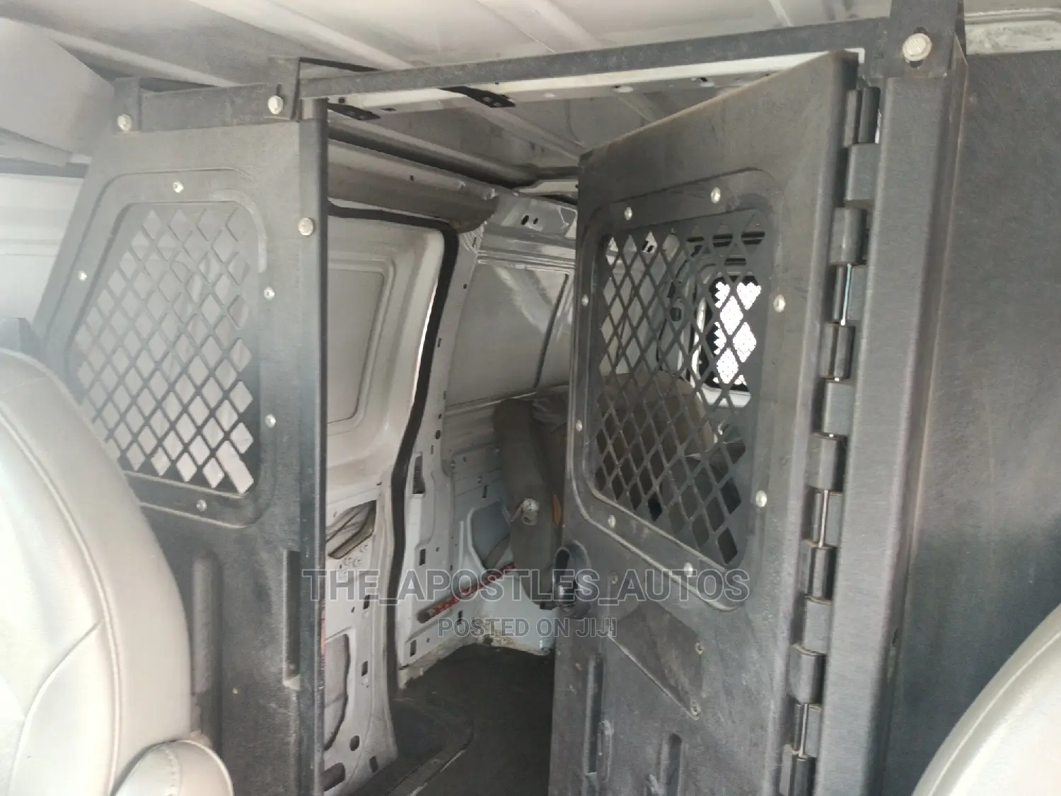 Ford E250 2006 Silver