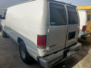 Ford E250 2006 Silver