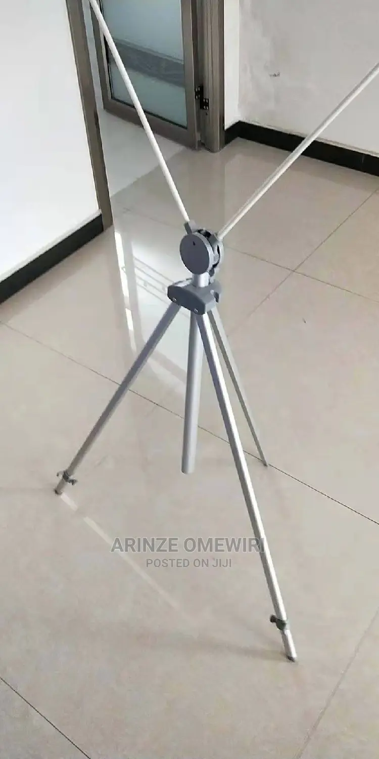 X Banner Stand