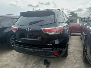 Toyota Highlander 2016 Black