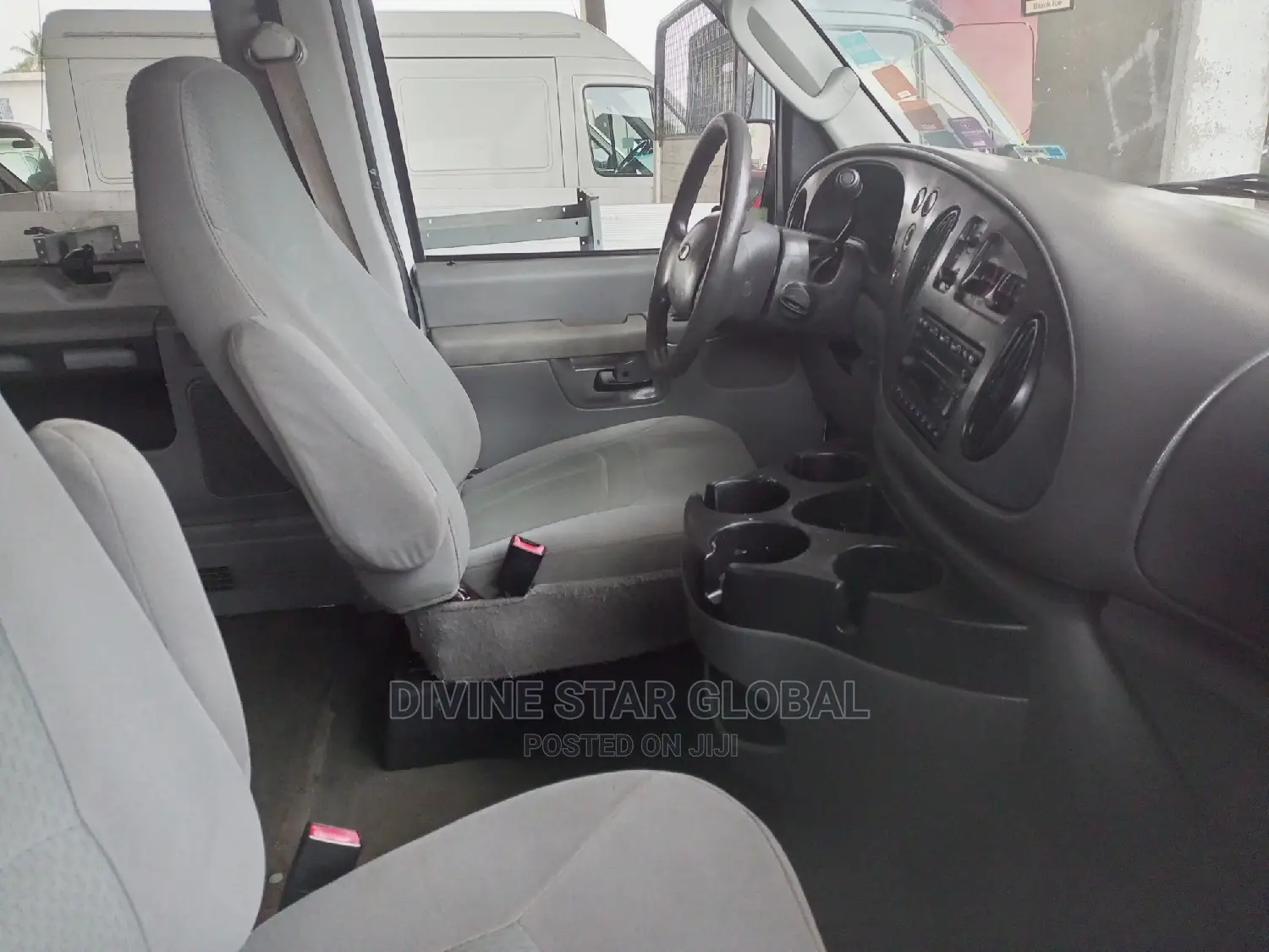 Ford E250 2010 White