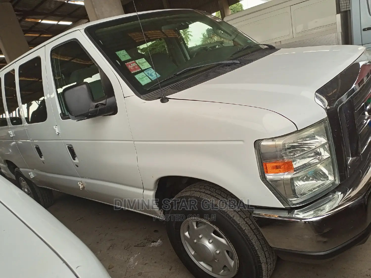 Ford E250 2010 White
