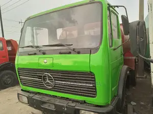 Mercedes Benz Water Tanker 2000 Green