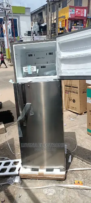 Brand New LG INVERTER(REF322WR)308litter Fridge/Ice Maker