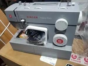 Singer Heavy Duty Sewing Machine. (Model 4423/4432/5523/5532.