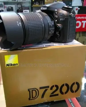 Nikon D7200 With 18-140mm Lens (London Used)