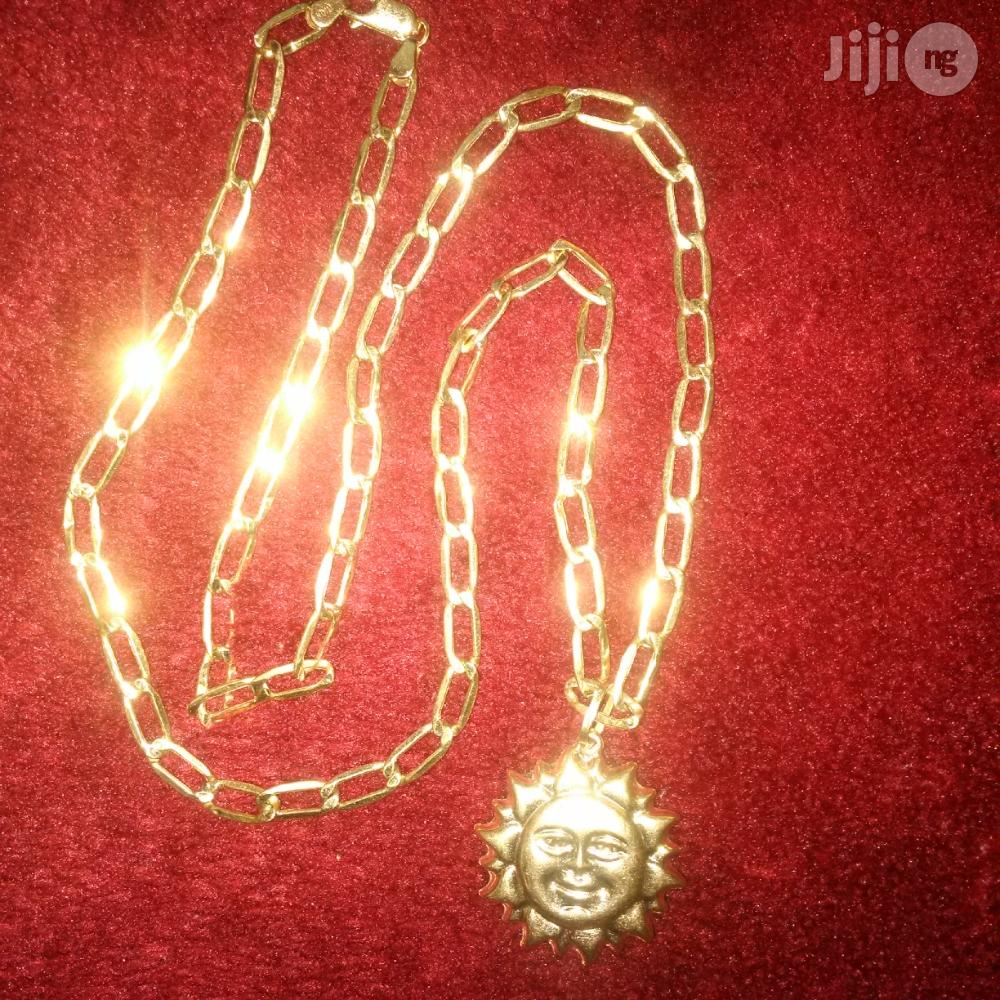 Italy 750 Pure 18karat Chain Dork Design With Moon