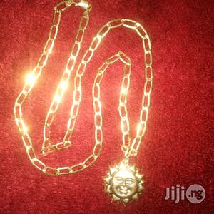 Italy 750 Pure 18karat Chain Dork Design With Moon