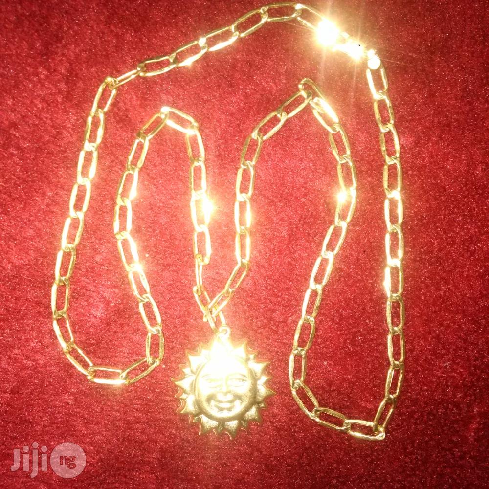 Italy 750 Pure 18karat Chain Dork Design With Moon