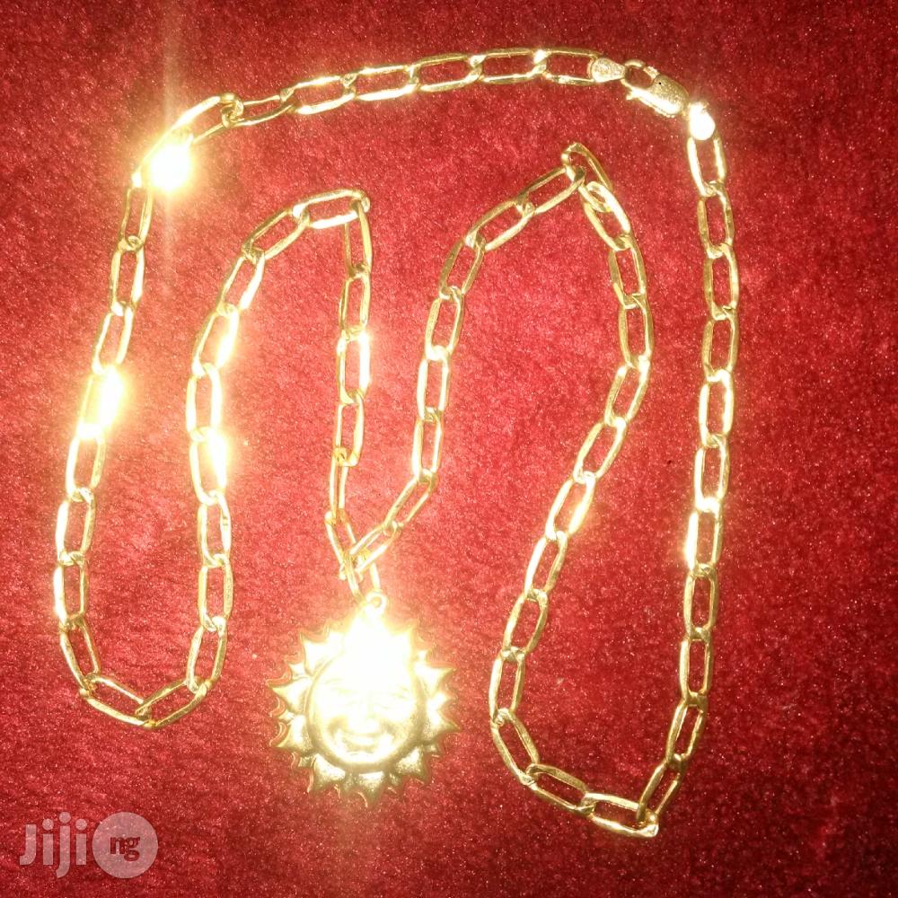 Italy 750 Pure 18karat Chain Dork Design With Moon