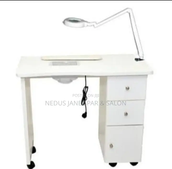 Solid Nail Table