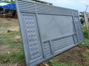 Cubic Plane Gates