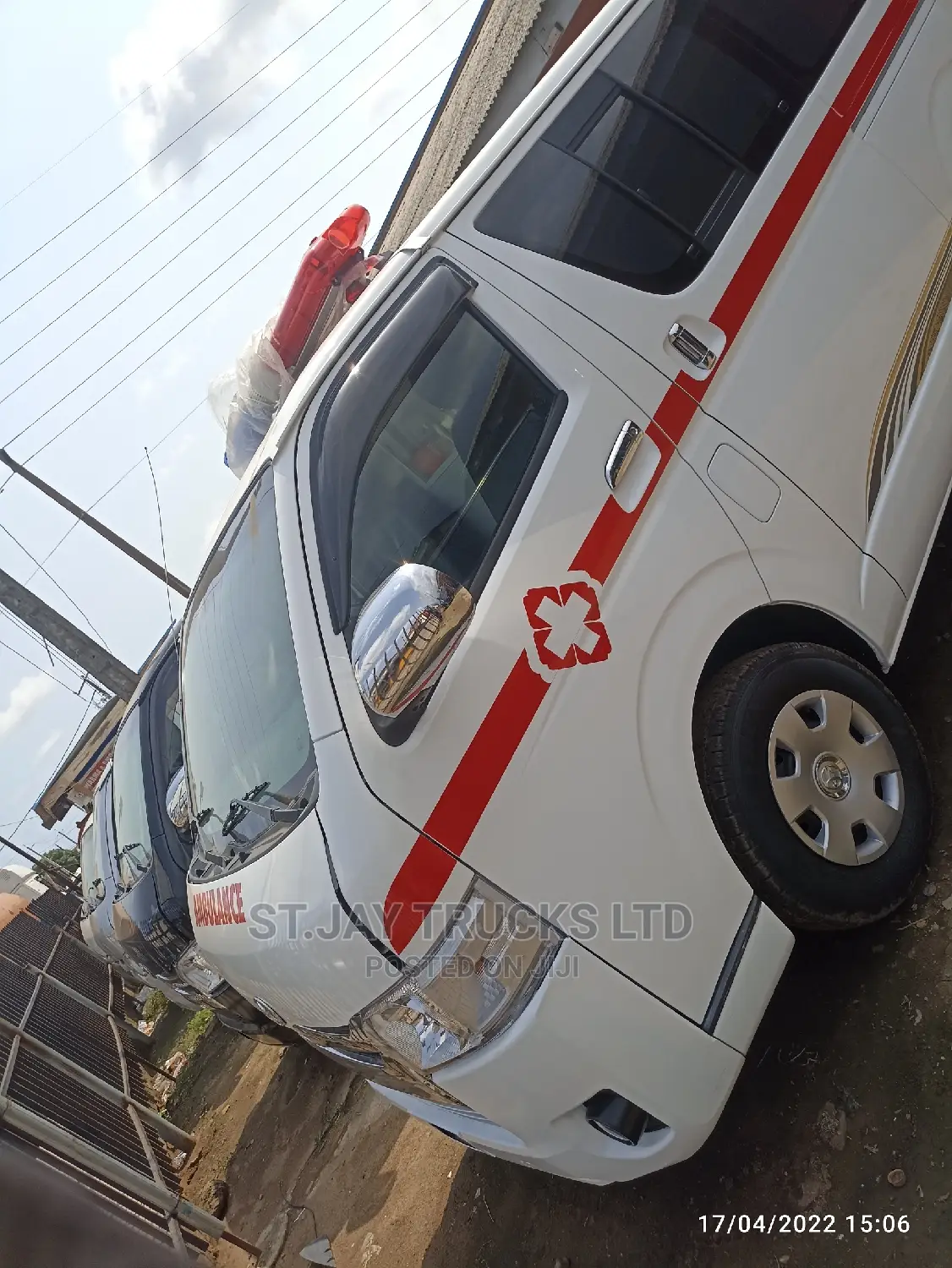 Toyota HiAce 2014 White
