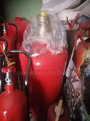 FM200 Cylinder/Installation