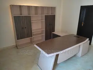 Director's Office Table With Bookshelf