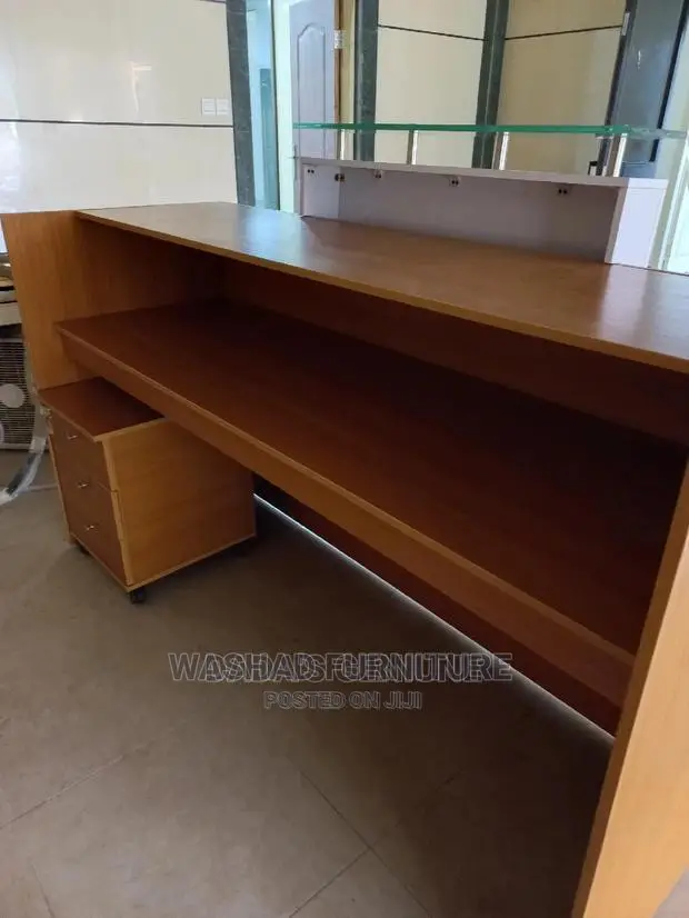 Receptionist Table