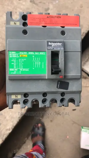 Schneider McCb 100A 4p