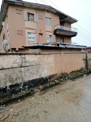 3bdrm Block of Flats in Council Idimu Lagos Iseri Olofin for sale