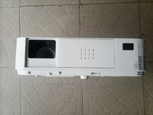 Super Exclusive NEC Projector NP30LP