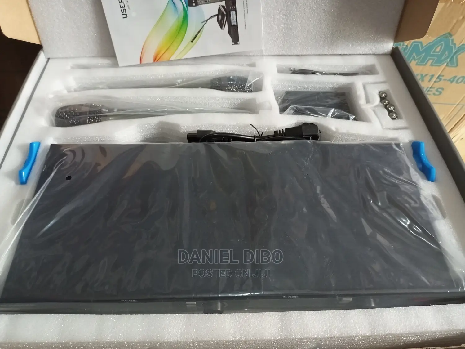MANEKE Professional Mic With Frequency Changer