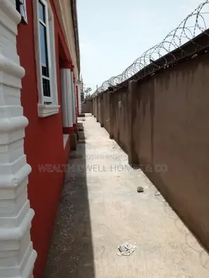 2bdrm Block of Flats in Alagbaka, Akure for rent