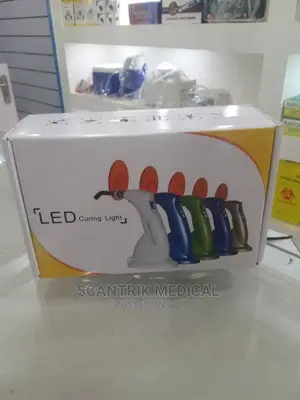 Ergonomic and Portable Dental Cure Light