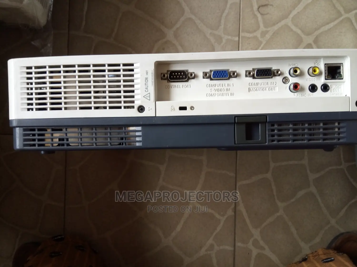 Exclusive Quality Sanyo XGA Projector