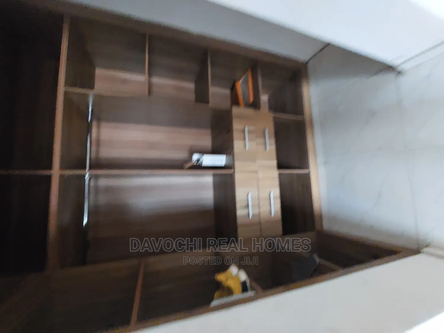 4bdrm Duplex in By Chevron Second for rent