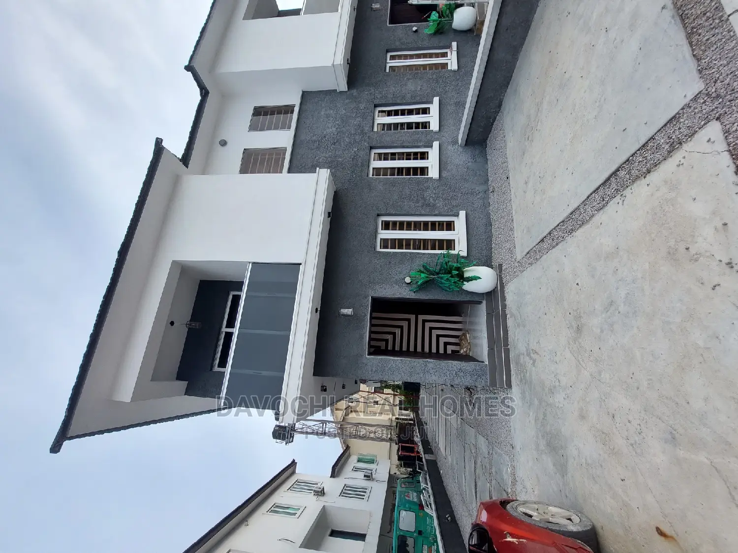 4bdrm Duplex in By Chevron Second for rent